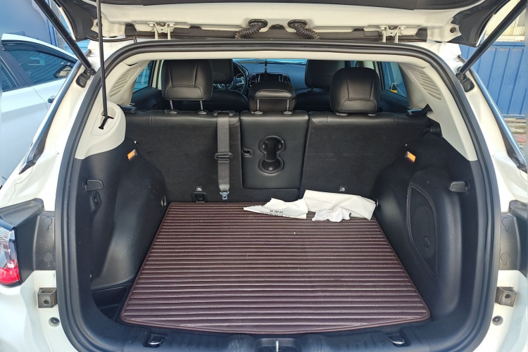 Jeep 指南者 2017款 200T 自动臻享版中控内饰23