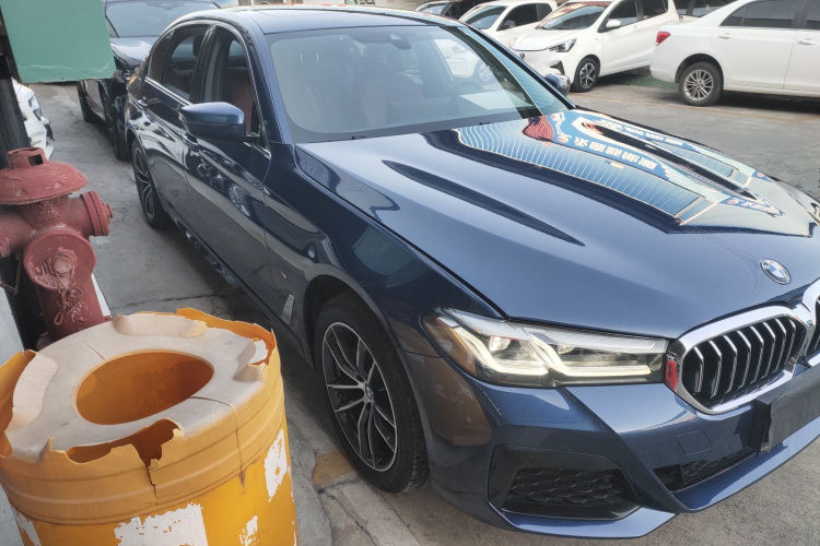 宝马5系 2021款 525Li M运动套装车身外观3