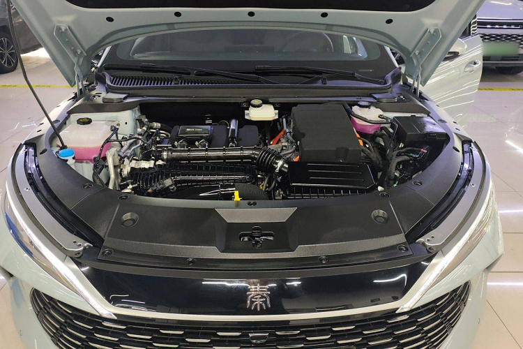 比亚迪 秦L 2024款 DM-i 80KM超越型局部细节24