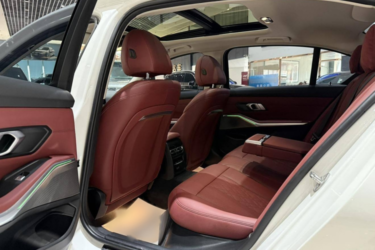 宝马i3 2022款 eDrive 35 L中控内饰7004