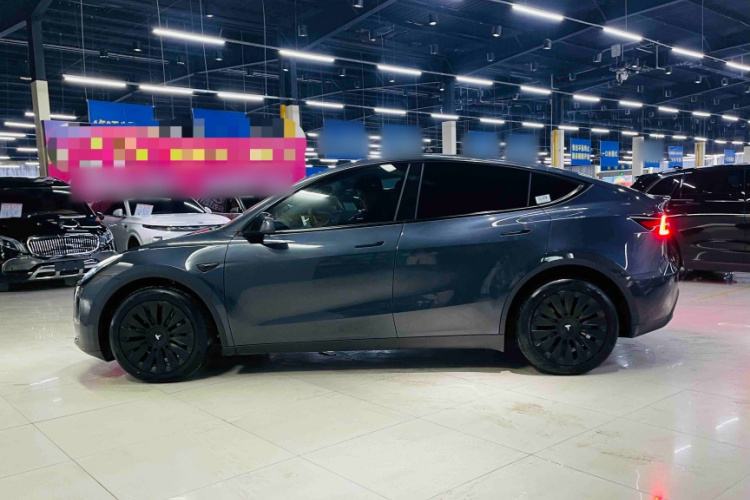 特斯拉 Model Y 2024款 长续航全轮驱动版车身外观6005