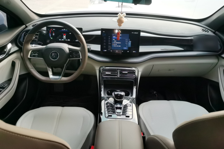 比亚迪 秦PLUS 2024款 荣耀版 DM-i 55KM领先型中控内饰12