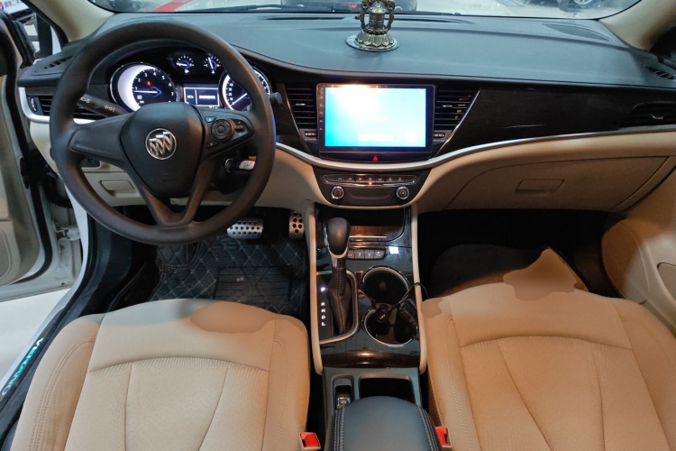 别克 威朗 2018款 三厢 15S 自动进取型中控内饰12