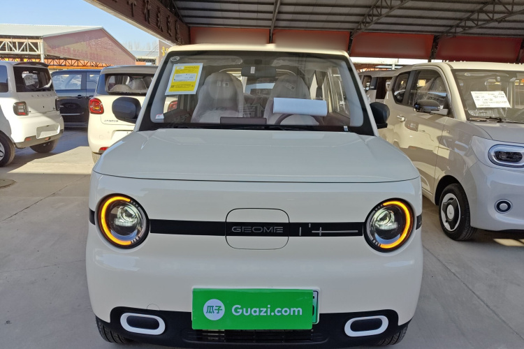 吉利银河 熊猫 2025款 210km 元气熊车身外观2