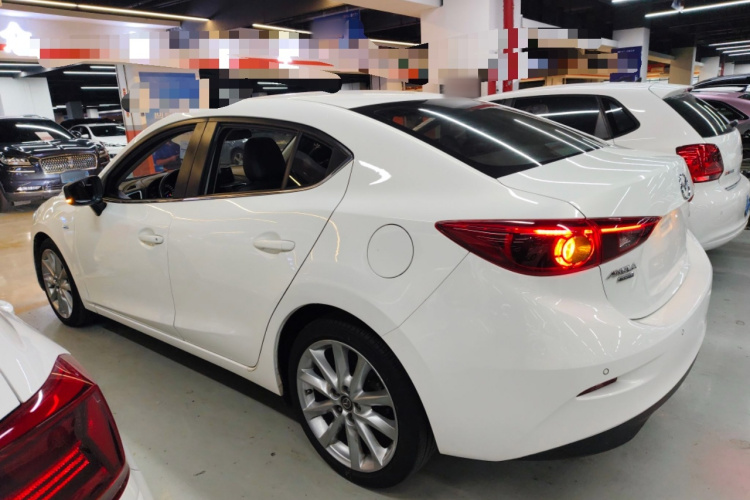 马自达3 昂克赛拉 2017款 三厢 2.0L 自动尊贵型 国V车身外观4