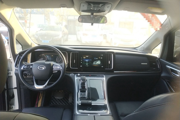 广汽传祺 传祺M8 2021款 领秀系列 390T 尊享版中控内饰12