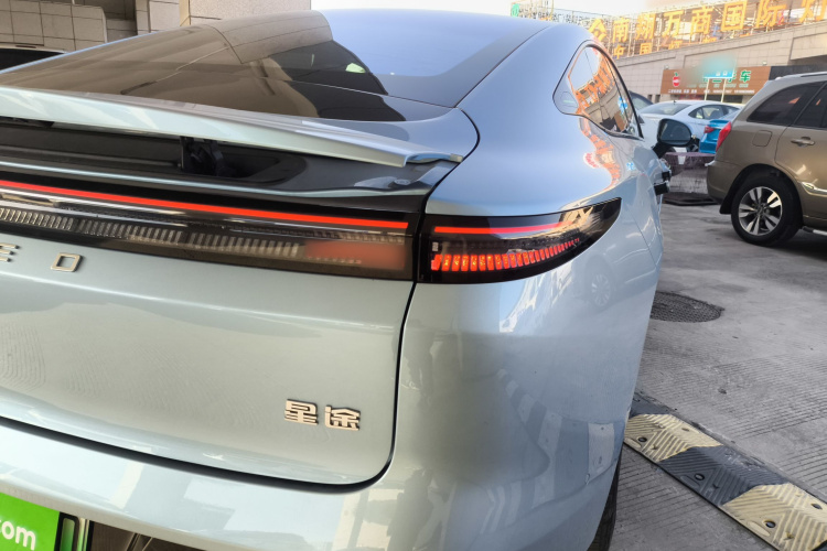 星途 星纪元 ES 2025款 纯电 Pro城区辅助驾驶 77kWh车身外观9