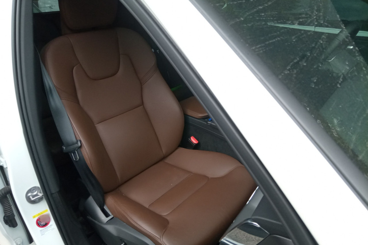 沃尔沃XC60 2025款 B5 四驱智逸豪华版局部细节41