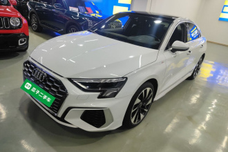 奥迪A3 2024款 A3L Limousine 35 TFSI 时尚运动型