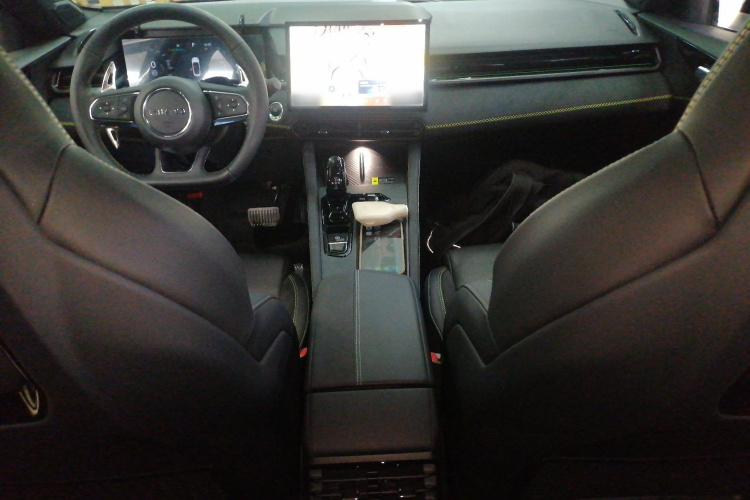 领克03 2023款 2.0TD DCT劲Pro中控内饰12