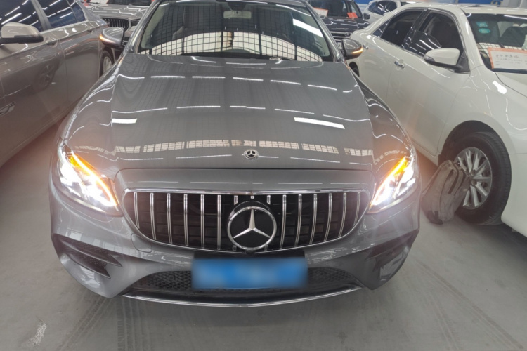 奔驰E级 2018款 E 200 L 运动型 4MATIC车身外观2