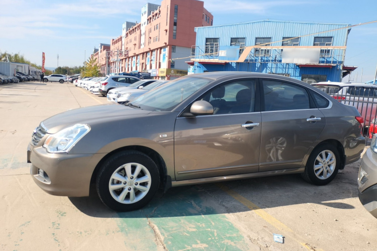 日产 轩逸 2016款 经典 1.6XE 自动领先版车身外观4