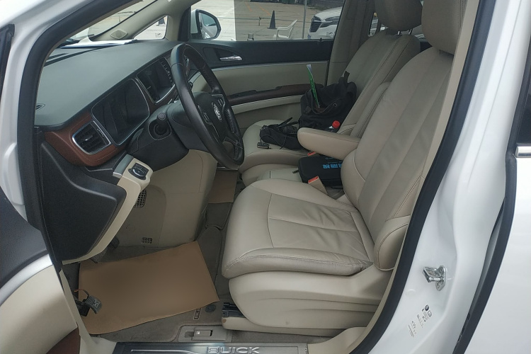 别克GL8 2018款 28T 豪华型 国VI局部细节19