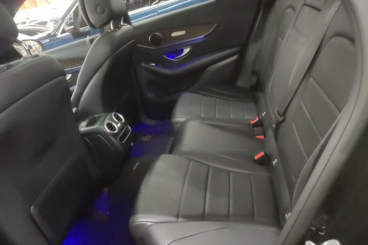 奔驰GLC 2020款 GLC 260 L 4MATIC 豪华型中控内饰21