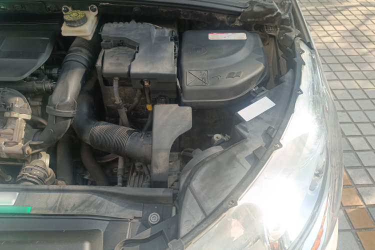 雪铁龙C4L 2015款 1.2T 自动尊贵版局部细节9007