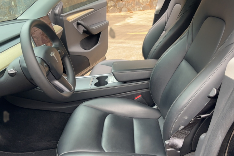 特斯拉 Model Y 2022款 改款 后轮驱动版局部细节19