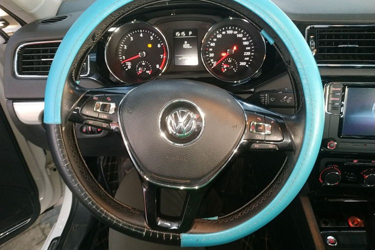 大众 速腾 2017款 230TSI 自动舒适型中控内饰13