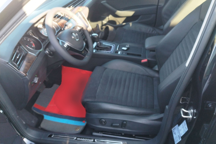 大众 迈腾 2018款 330TSI DSG 豪华型中控内饰19