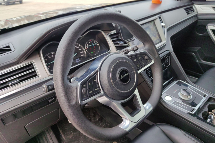 众泰 大迈X7 2018款 2.0T 自动豪华型局部细节13