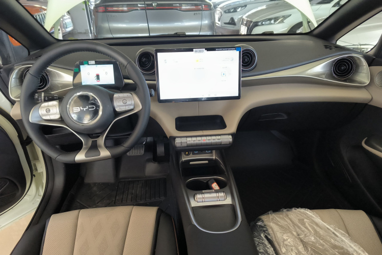 比亚迪 海豚 2025款 420km 自由版中控内饰12