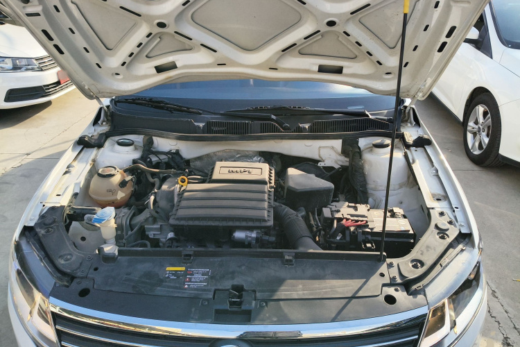 大众 2019款 朗逸启航 1.5L 自动风尚版 国VI机舱底盘24