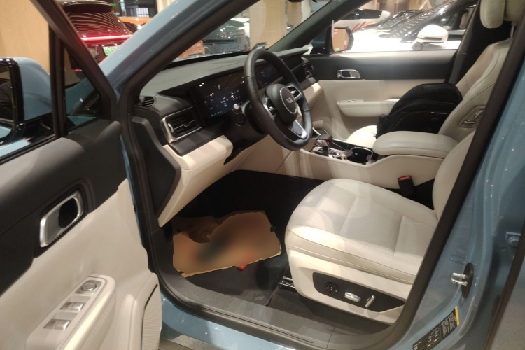 理想汽车 理想ONE 2021款 增程6座版中控内饰20