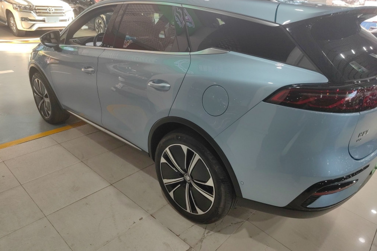 比亚迪 唐新能源 2024款 EV 冠军版 635KM 四驱旗舰型车身外观4