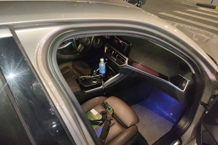 宝马3系 2021款 320Li M运动套装局部细节9005