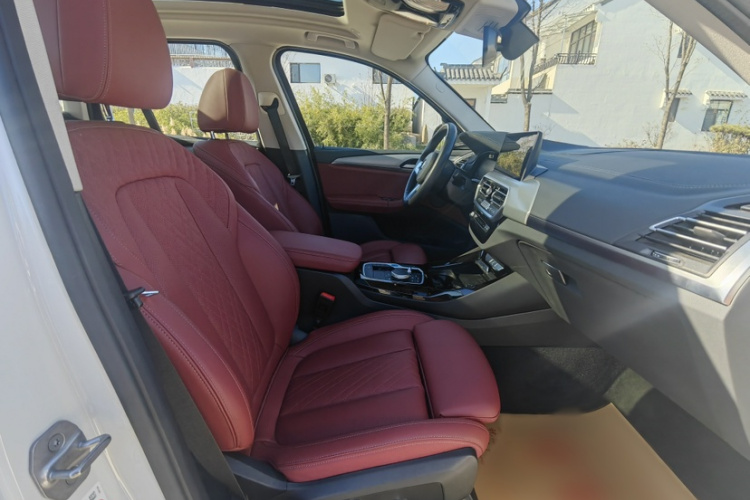 宝马iX3 2023款 创领型中控内饰7006