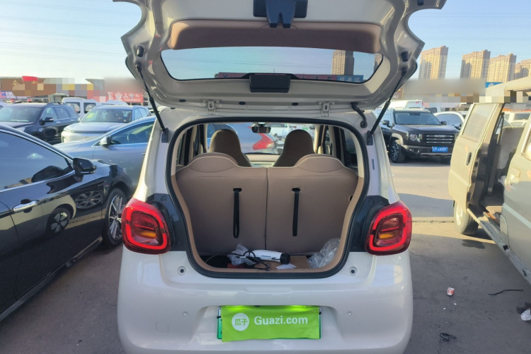 五菱汽车 宏光MINIEV 2025款 四门版 进阶款机舱底盘23