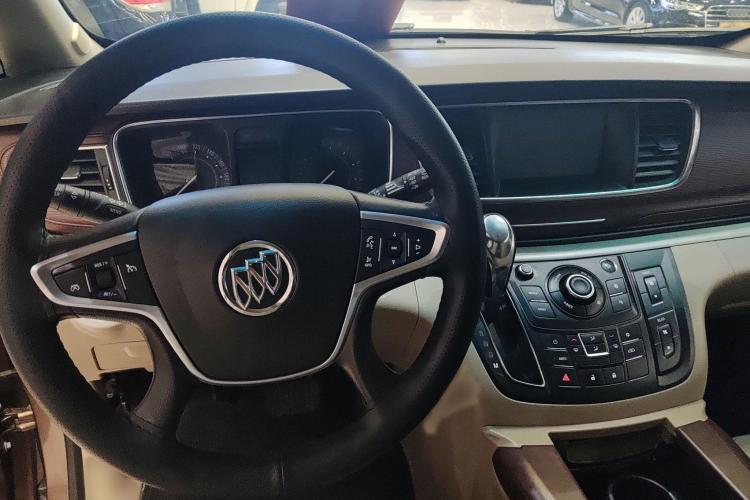 别克GL8 2018款 28T 豪华型 国VI中控内饰7003