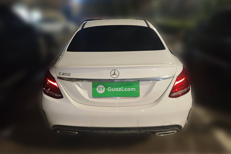 奔驰C级 2017款 改款 C 200 运动版车身外观6