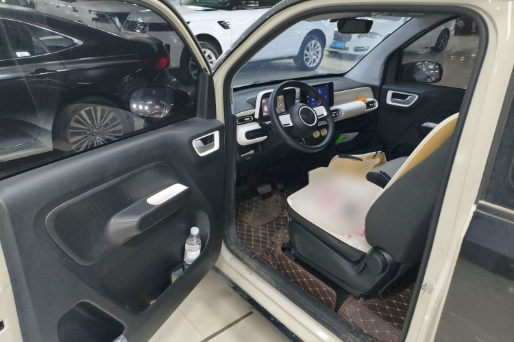 五菱汽车 宏光MINIEV 2024款 第三代 215km 进阶版中控内饰20