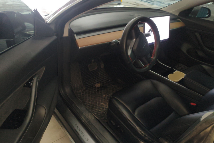 特斯拉 Model 3 2020款 标准续航后驱升级版中控内饰20