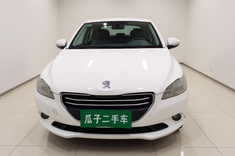 标致301 2014款 1.6L 自动舒适版车身外观2