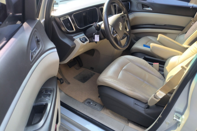 别克GL8 2011款 2.4L LT豪华商务行政版中控内饰7003