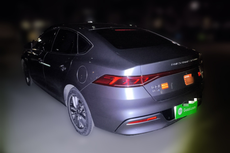 比亚迪 秦PLUS 2021款 DM-i 55KM 旗舰型车身外观5