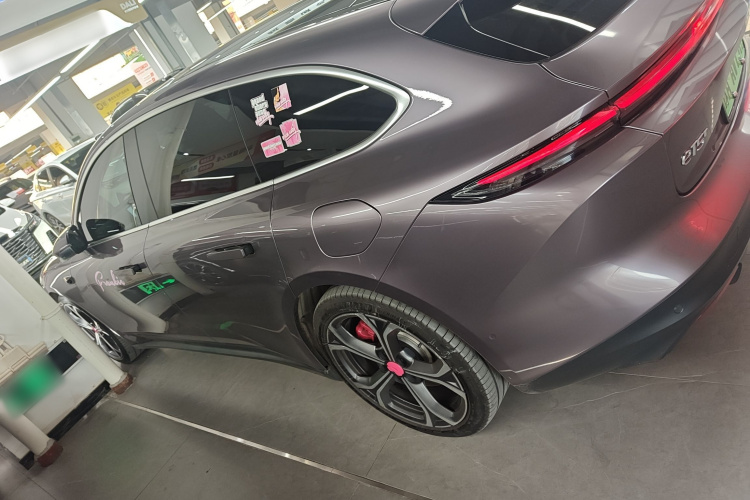 蔚来ET5T 2023款 75kWh Touring车身外观4