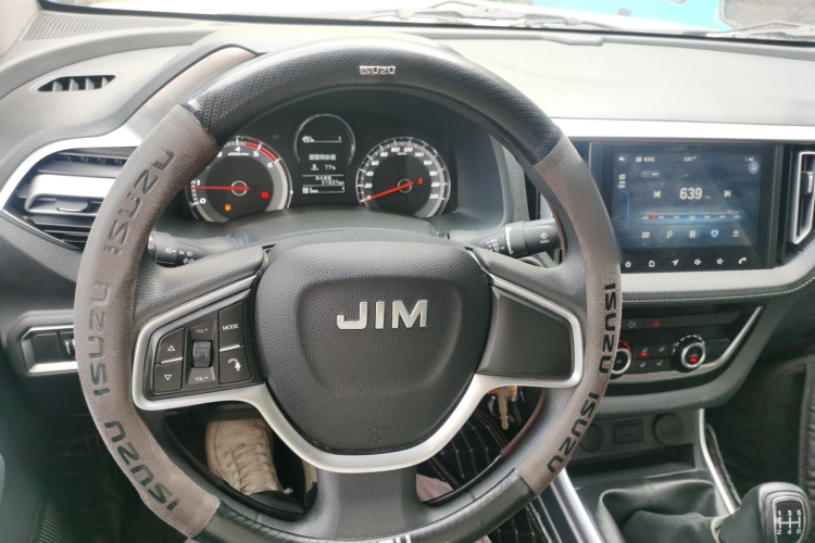 五十铃 瑞迈 2022款 2.8T经典柴油两驱舒享型长轴版JE493ZLQ6E局部细节13