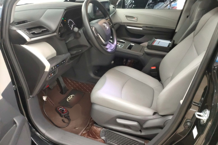 丰田 格瑞维亚 2024款 2.5L混动 舒适版中控内饰20