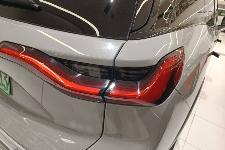 蔚来ES8 2020款 415KM 签名版 六座版车身外观6006