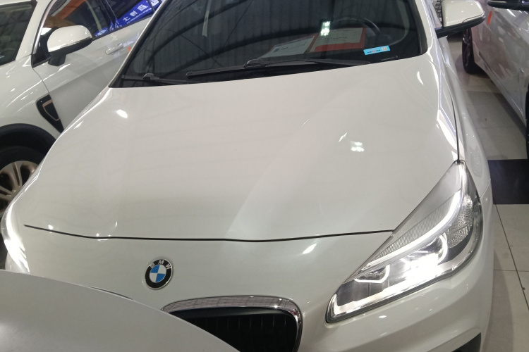 宝马2系旅行车 2016款 220i 领先型车身外观6001