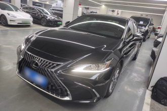 雷克萨斯ES 2022款 300h 卓越版
