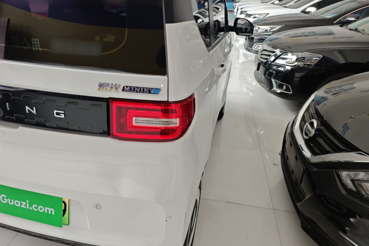 五菱汽车 宏光MINIEV 2022款 自在款 磷酸铁锂车身外观9