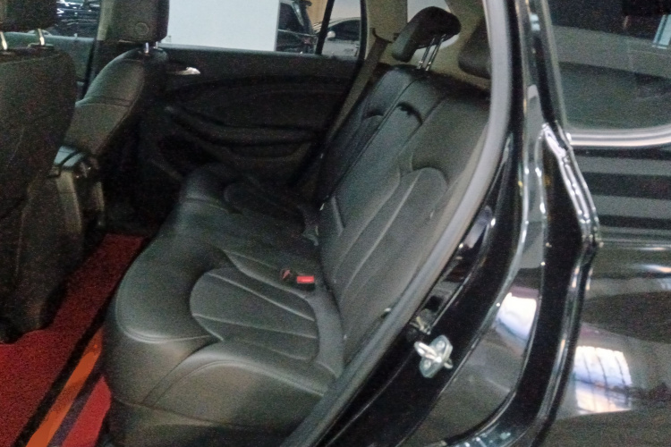 别克 昂科威 2020款 20T 两驱精英型中控内饰21