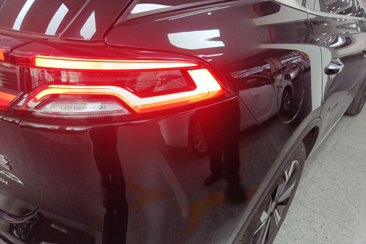 比亚迪 唐新能源 2022款 EV 600KM 尊享型车身外观9