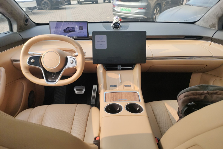 鸿蒙智行 智界R7 2024款 纯电 736km UItra中控内饰7002