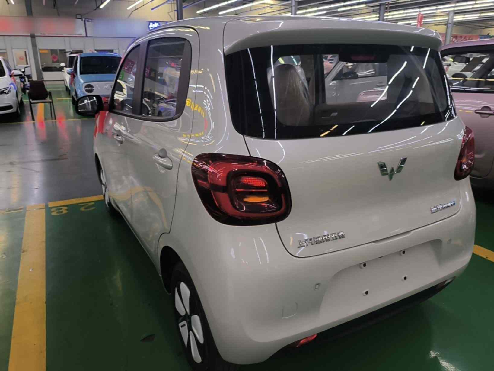 五菱汽车 宏光MINIEV 2025款 第四代 四门版 进阶款(3)