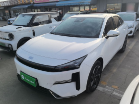 吉利银河 银河L6 2025款 EM-i 140km 星舰版