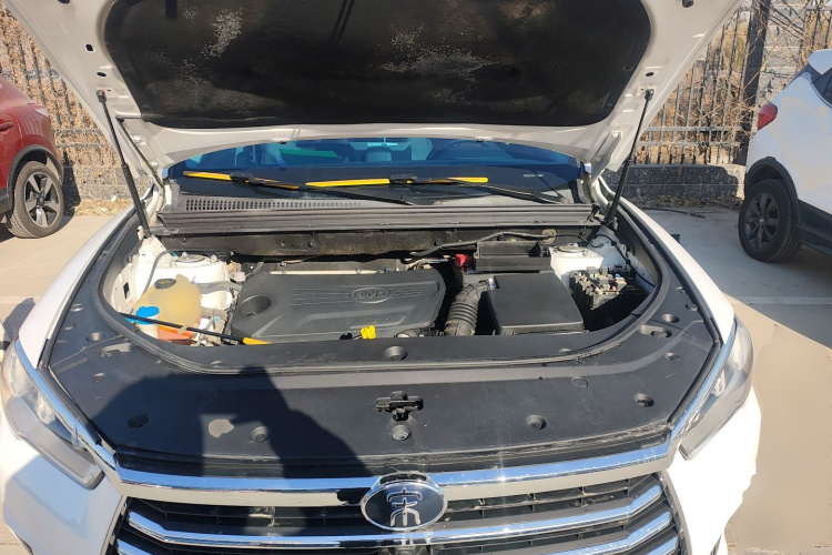 比亚迪 宋Pro 2019款 1.5T 自动精英型机舱底盘24